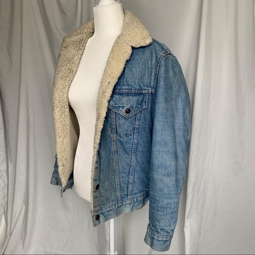 Vintage Levis Sherpa Lined Denim Jacket